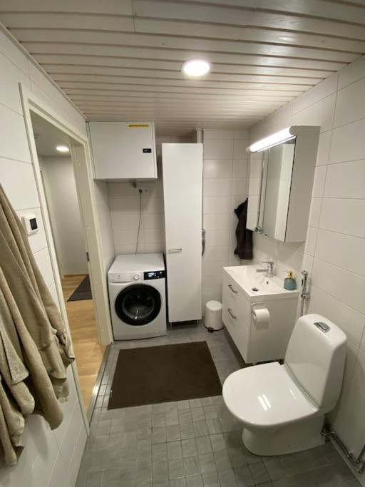 Modern Two Bedroom Apartment Near Helsinki Airport Вантаа Экстерьер фото